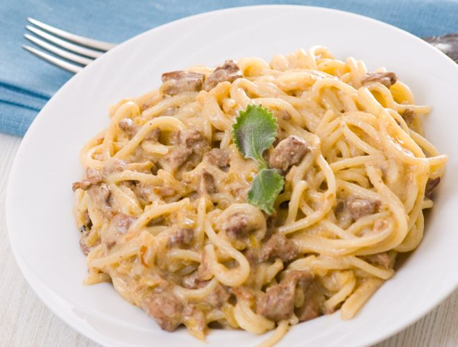 Spaghetti umbri alla norcina con salsiccia mamma felice for Ricette spaghetti