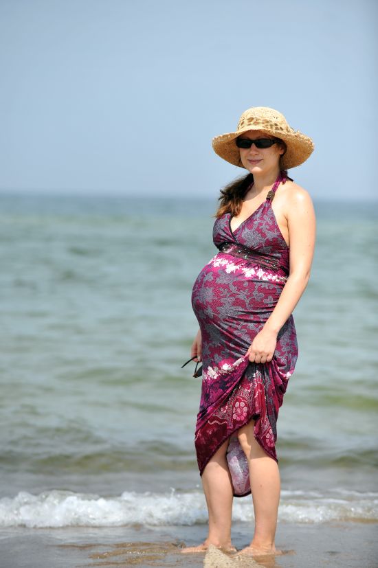 precauzioni-per-prendere-il-sole-in-gravidanza