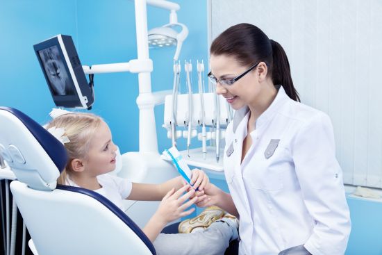 A che età fare la prima visita dentistica ai bambini?