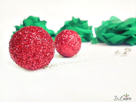 orecchino palline rosse glitterate