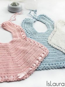 bavaglini a crochet rosa azzurro e bianco