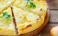 quiche-vegetariana-alle-cipolle-torta-salata-cipolla