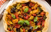 ricetta-torta-salata-alla-caponata-vegetariana-svuotafrigo-riciclare-gli-avanzi