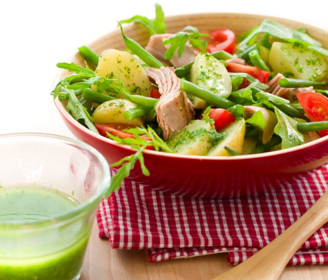 insalata-patate-fagiolini-tonno-nizzarda-con-pesto