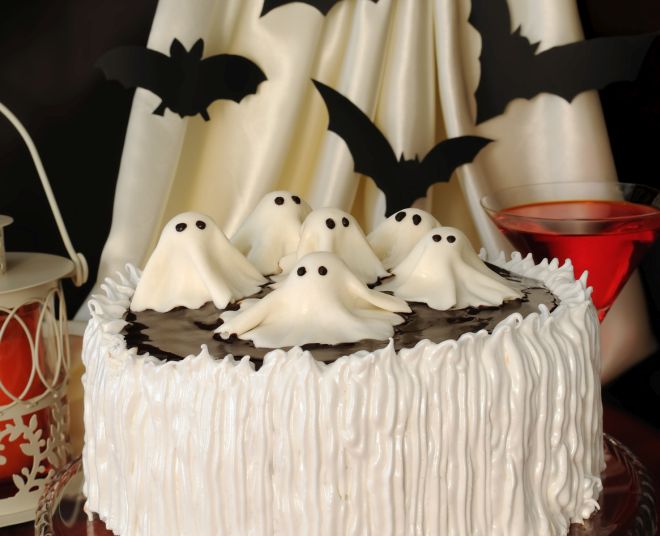 Torta Di Halloween Con I Fantasmi Mamma Felice