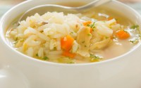 ricette-svezzamento-10-mesi-minestrina-riso-pollo-verdure