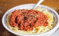 ricette-svezzamento-10-mesi-spaghettini-ragu-pomodoro