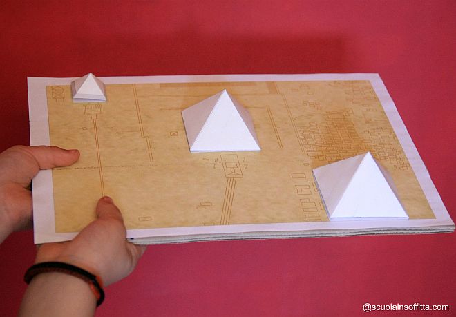 Modello Piramide Egizia Stampabile Set Di 3 Piramidi Egiziane Modello Piramide Egizia Stampabile Set Di 3 Piramidi Egiziane