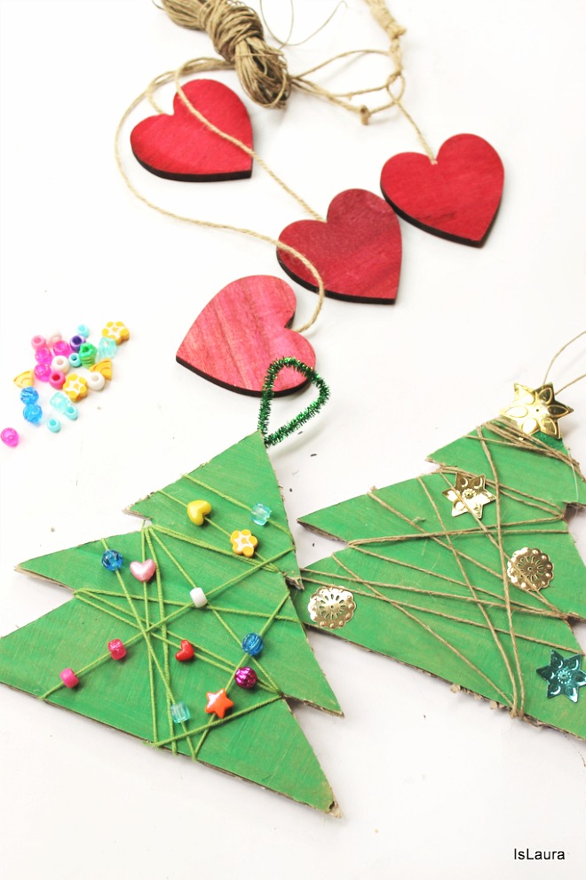 Tutorial-alberi-di-Natale-con-cartone-lana-perline-e-paillettes.