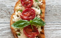 merende-per-bambini-panino-ricotta-pomodori