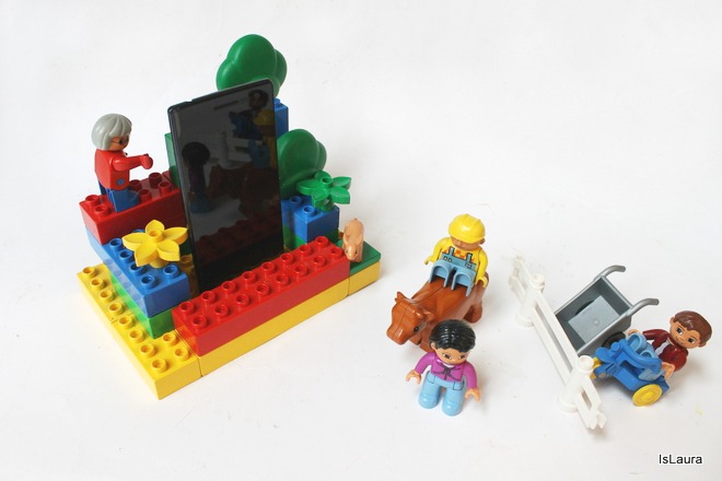 come-fare-poggia-telefono-con-lego