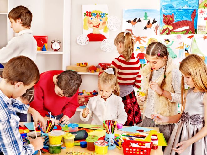 spazio-creativo-per-bambini-cameretta-montessori