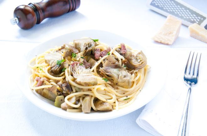 Pasta marchigiana con carciofi e fave