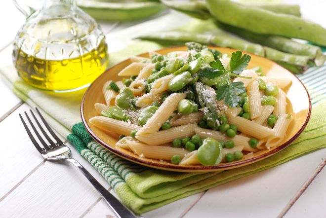 Pasta marchigiana con carciofi e fave