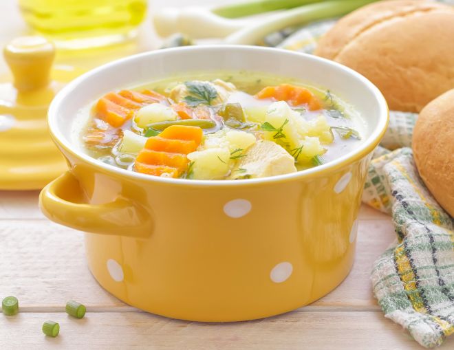 come-fare-brodo-pollo-verdure-facile