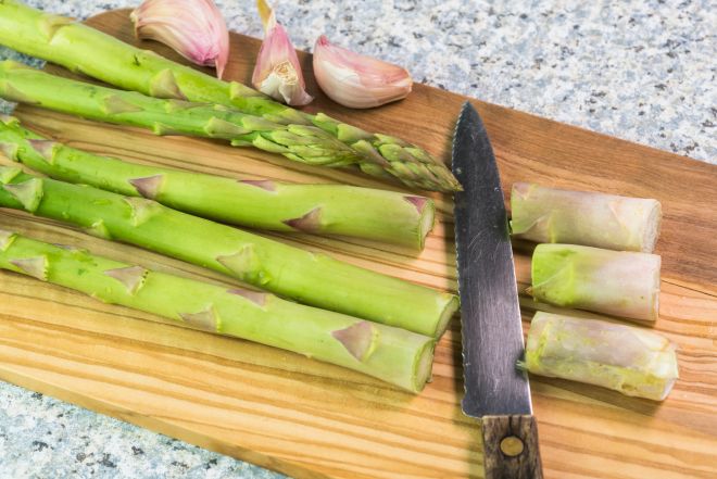 come-pulire-gli-asparagi