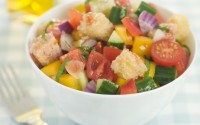 ricetta-panzanella-insalata-toscana-con-pane-raffermo-pomodori-cetrioli-basilico