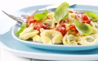 tortellini-con-pomodoro-e-basilico