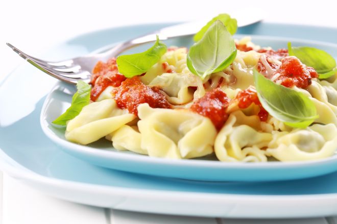 tortellini-con-pomodoro-e-basilico