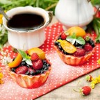 tortine-estive-facilissime-con-ricotta-marmellata-frutti-di-bosco