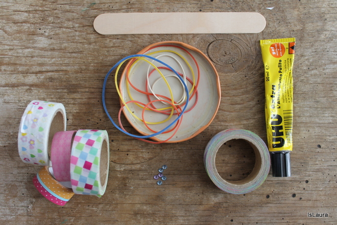 piccola-chitarra-con-materiali-di-riciclo-