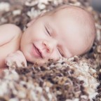 tappe-sviluppo-neonati-2-mesi-di-vita