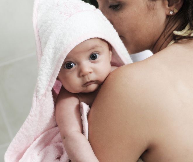 come-fare-primo-bagnetto-neonato-sicurezza-prodotti-cura-della-pelle-igiene