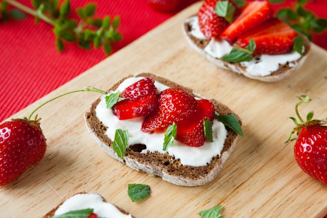 idee-per-una-colazione-sana-dieta-leggera-pane-tostato-dolce