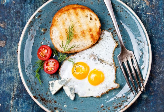 idee-per-una-colazione-sana-dieta-leggera-pane-tostato-salato