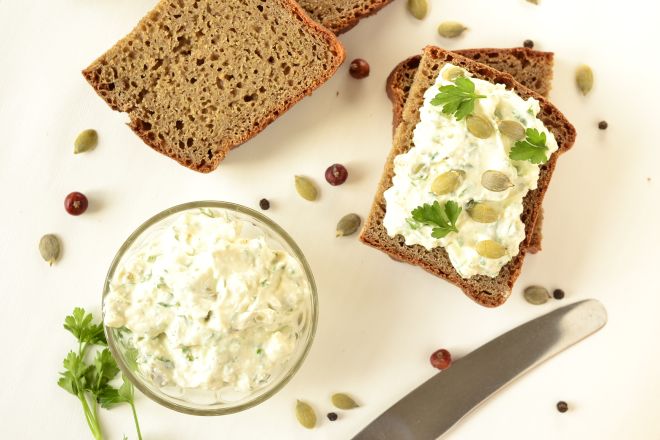 idee-per-una-colazione-sana-dieta-leggera-pane-tostato-salato