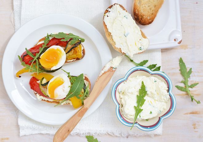 idee-per-una-colazione-sana-dieta-leggera-pane-tostato-salato