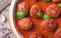 ricette-tradizionali-laziali-bucatini-polpette-al-sugo