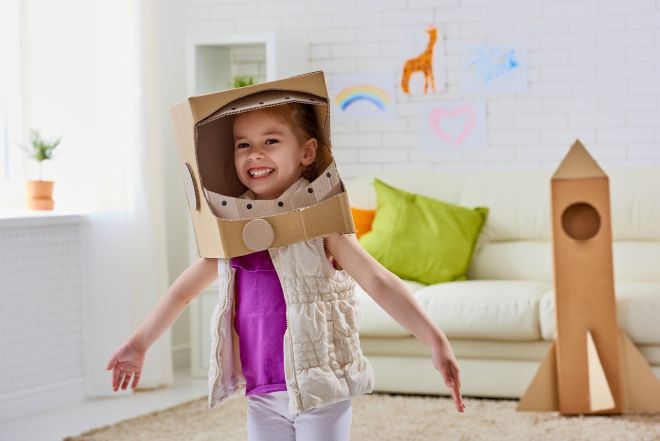 Giochi creativi per bambini con le scatole di cartone