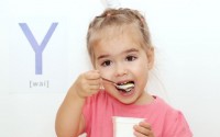 lavoretti-per-bambini-con-vasetti-yogurt-vetro-plastica