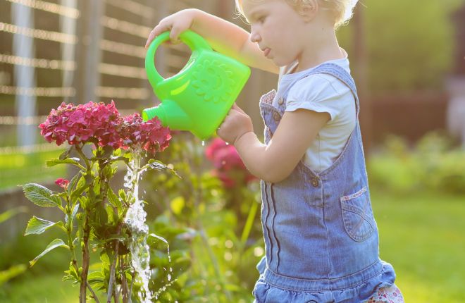 attivita-aperto-giardino-montessori-bambini2-3-anni