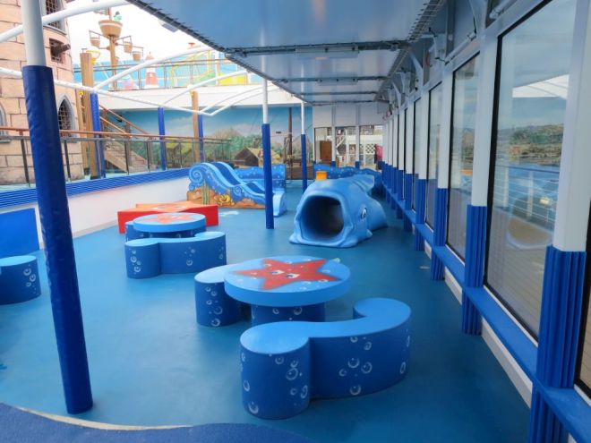 viaggiare con i bambini: costa diadema e squok club, animazione bambini in vacanza