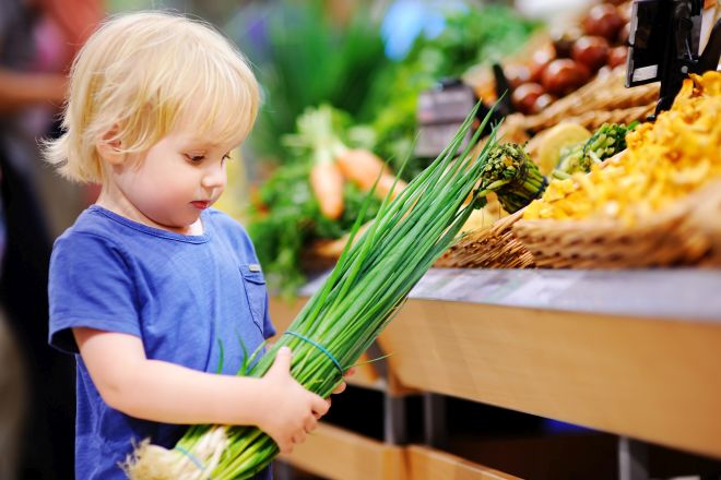 bambini-tavola-pappa-svezzamento-autosvezzamento-metodo-montessori