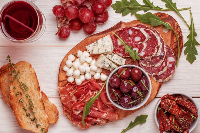 antipasti-facili-veloci-tagliere-salumi-formaggi-tipici