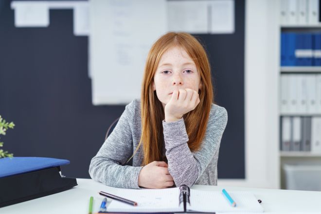 bambini-delle-elementari-pedagogia-contrattazione-dialogo-relazione-genitori