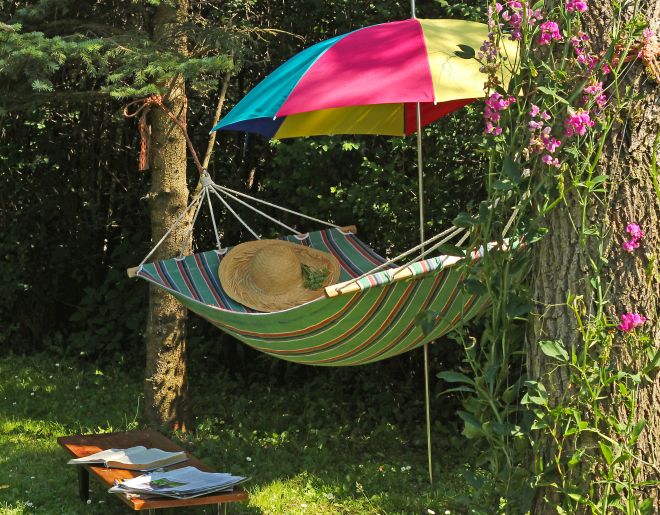 idee-per-arredare-rendere-bello-piccolo-giardino-estate