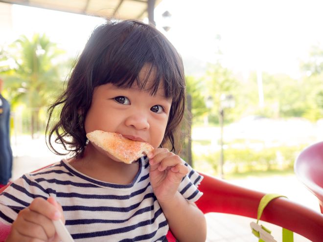 esercizi-motricita-fine-bambini-metodo-montessori