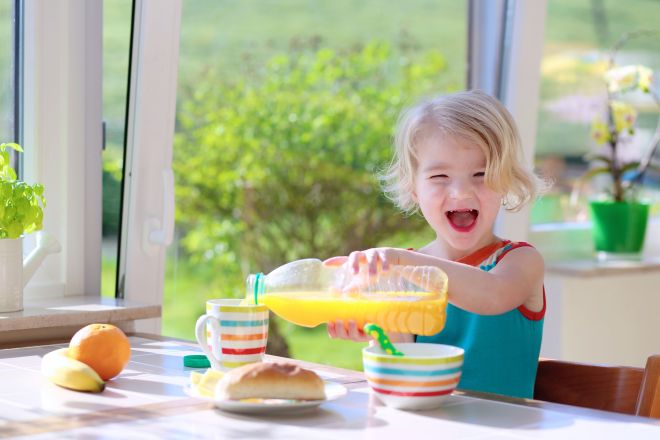 esercizi-motricita-fine-bambini-metodo-montessori