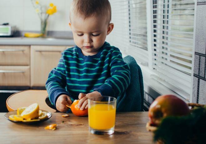 esercizi-motricita-fine-bambini-metodo-montessori