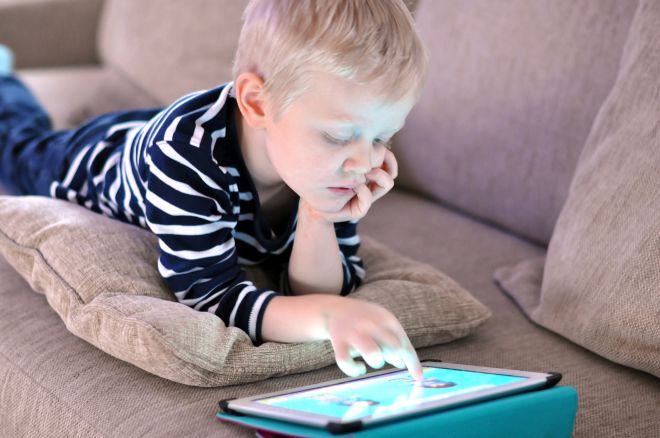 bambini-socialnetwork-pericoli-internet-privacy-multe
