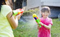 giochi-con-postole-acqua-bambini-estate