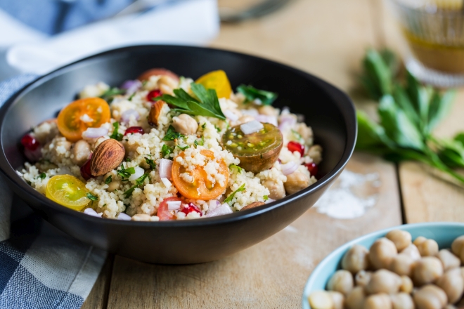 che-spesa-fare-per-non-cucinare-ricette_couscous-ceci-pomodorini