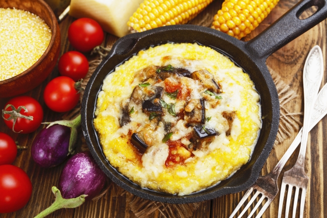 ricette vegetariane di primi piatti: polenta alle verdure