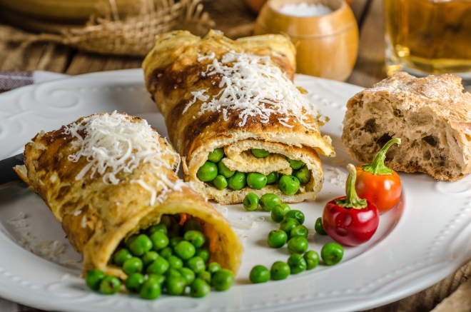 ricette-vegetariane-secondi-piatti_omelette-piselli