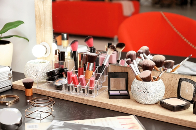 come-tenere-in-ordine-trucchi-makeup-in-poco-spazio