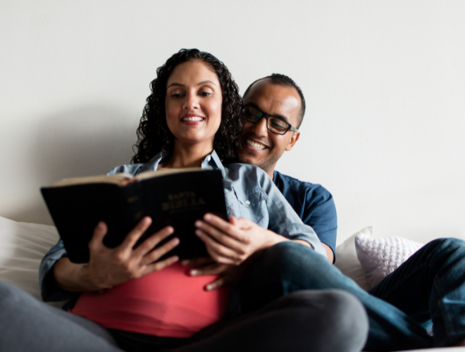 leggere libri in gravidanza fa bene alla coppia